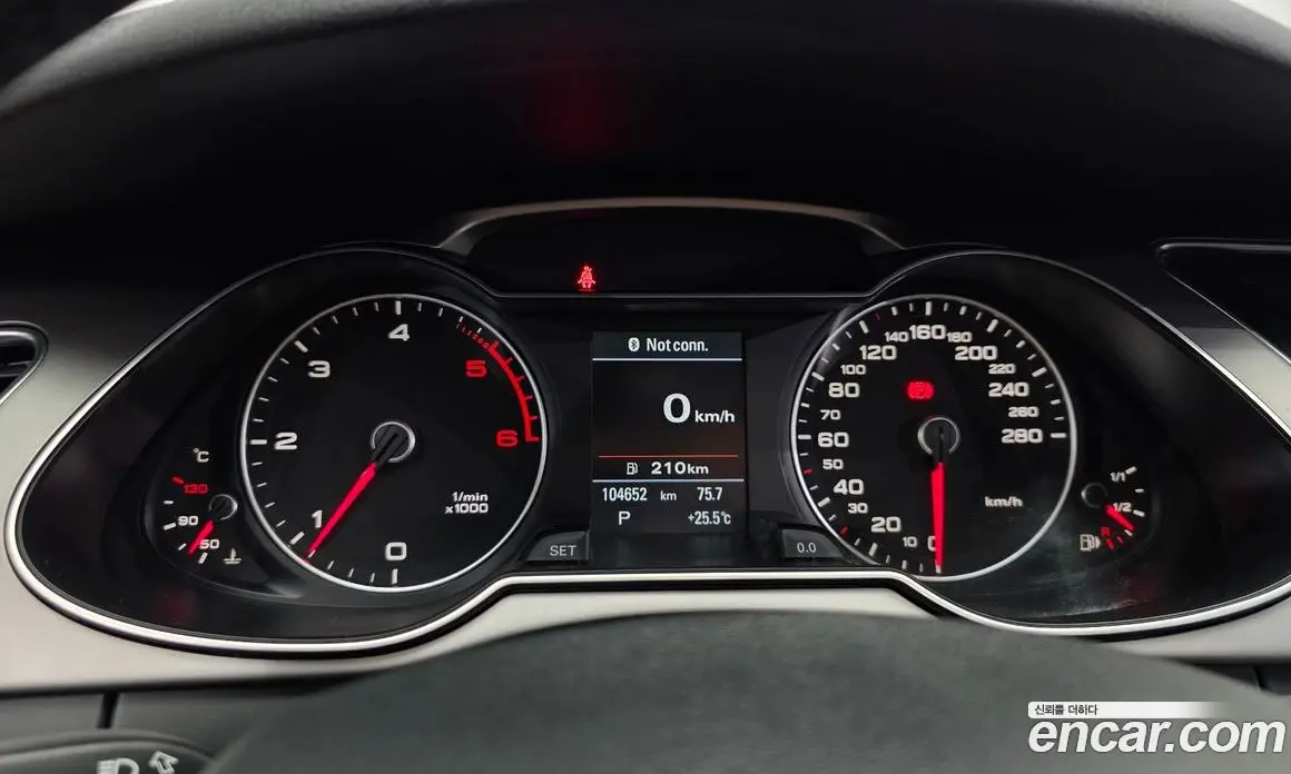 Audi A4 2013 2.0 автомат (гидро), фото 8