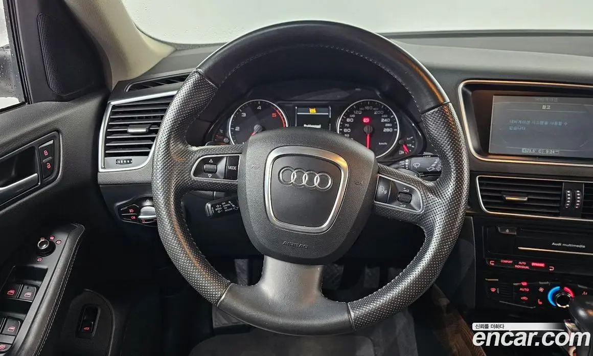 Audi Q5 2010 2.0 автомат (гидро), фото 12