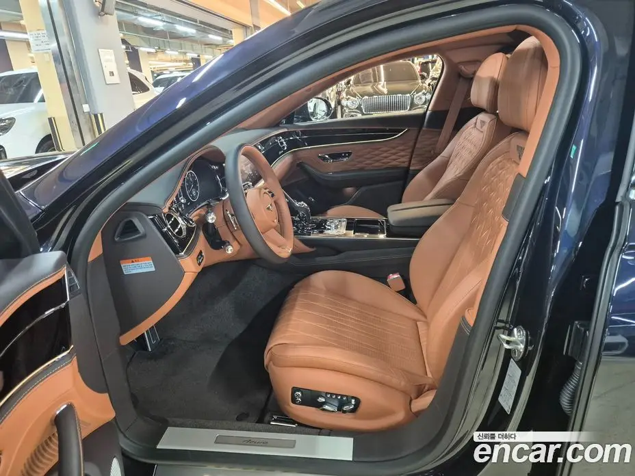 Bentley Flying Spur 2023 4.0 автомат (гидро), фото 8