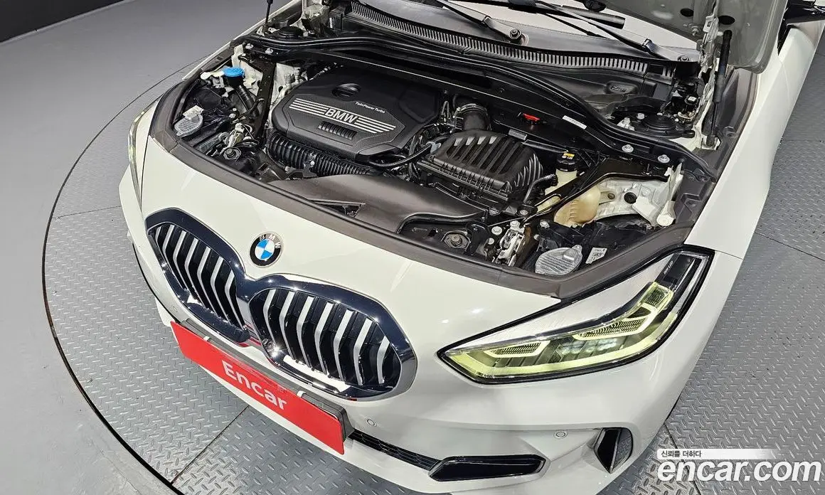 BMW 1 серия 2021 2.0 автомат (гидро), фото 6 BMW 1 серия 2021 2.0 автомат (гидро), фото 6