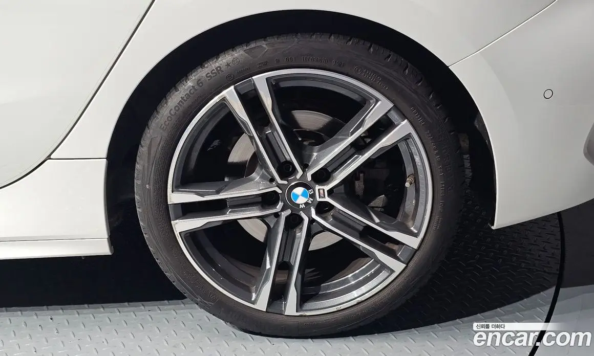 BMW 1 серия 2021 2.0 автомат (гидро), фото 7 BMW 1 серия 2021 2.0 автомат (гидро), фото 7