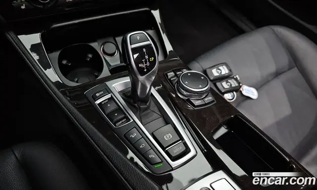 BMW 5 серия 2016 2.0 автомат (гидро), миниатюра 9 BMW 5 серия 2016 2.0 автомат (гидро), миниатюра 9