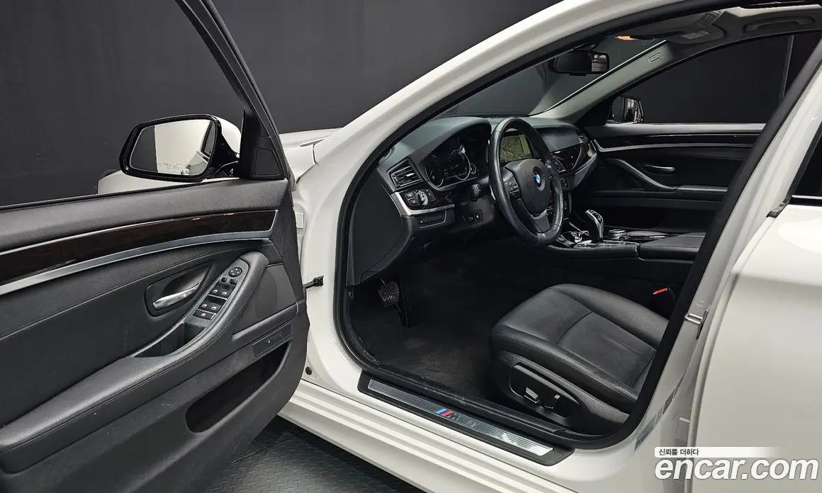 BMW 5 серия 2016 2.0 автомат (гидро), фото 10 BMW 5 серия 2016 2.0 автомат (гидро), фото 10