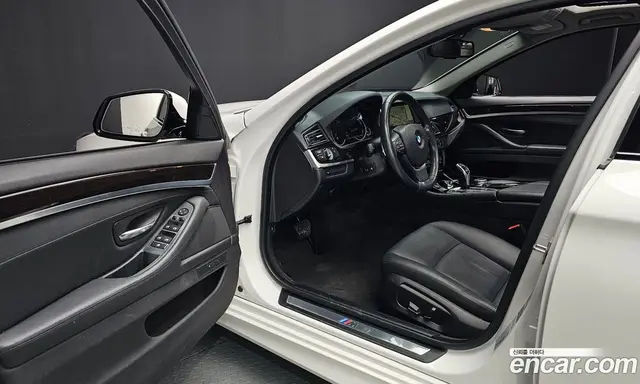BMW 5 серия 2016 2.0 автомат (гидро), миниатюра 10 BMW 5 серия 2016 2.0 автомат (гидро), миниатюра 10