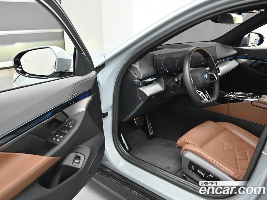 BMW 5 серия 2024 2.0 автомат (гидро), фото 14 BMW 5 серия 2024 2.0 автомат (гидро), фото 14