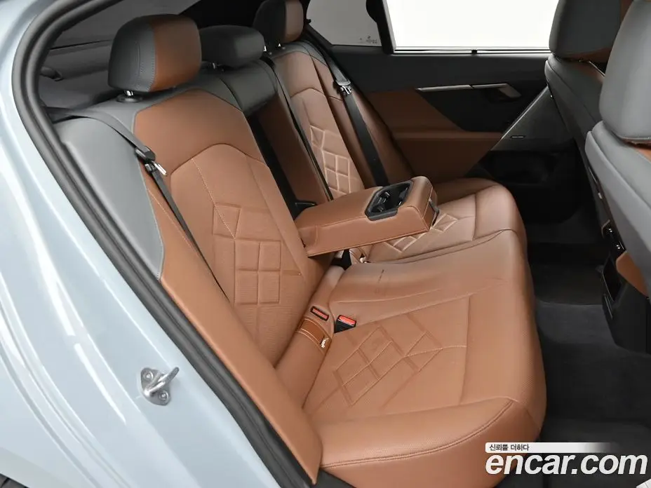 BMW 5 серия 2024 2.0 автомат (гидро), фото 16 BMW 5 серия 2024 2.0 автомат (гидро), фото 16
