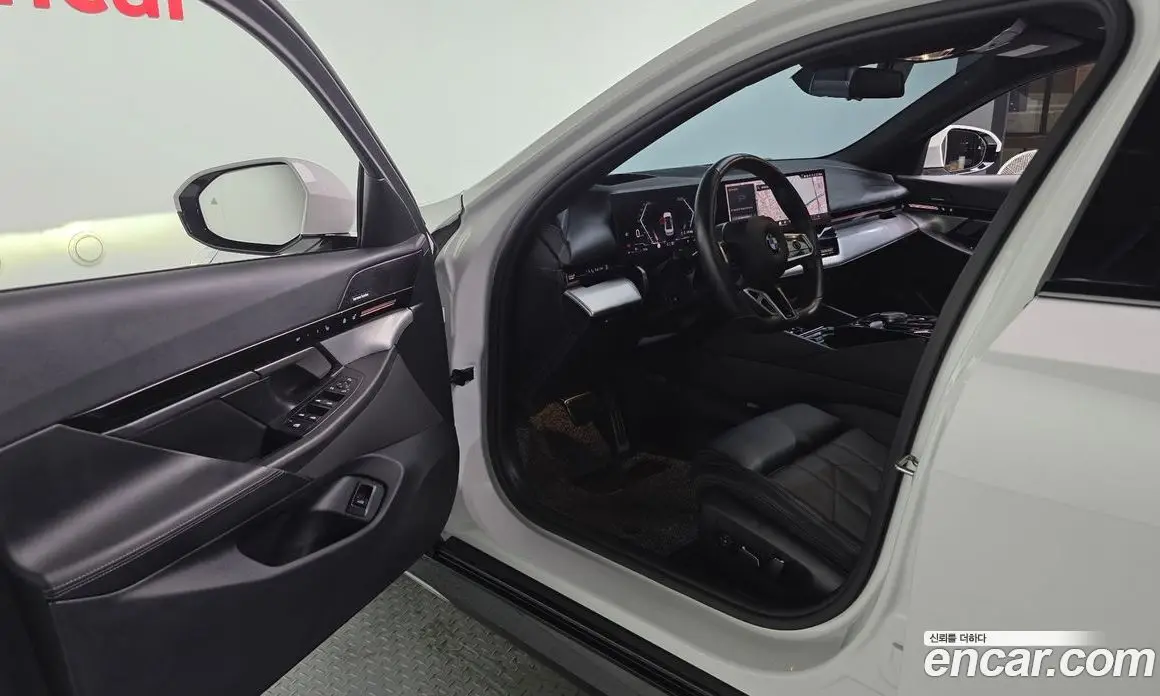 BMW 5 серия 2024 2.0 автомат (гидро), фото 13