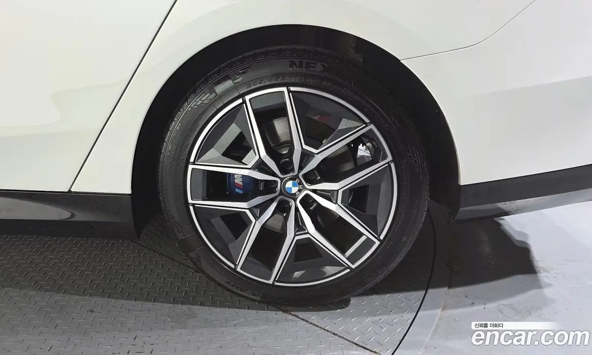 BMW 5 серия 2024 2.0 автомат (гидро), фото 7