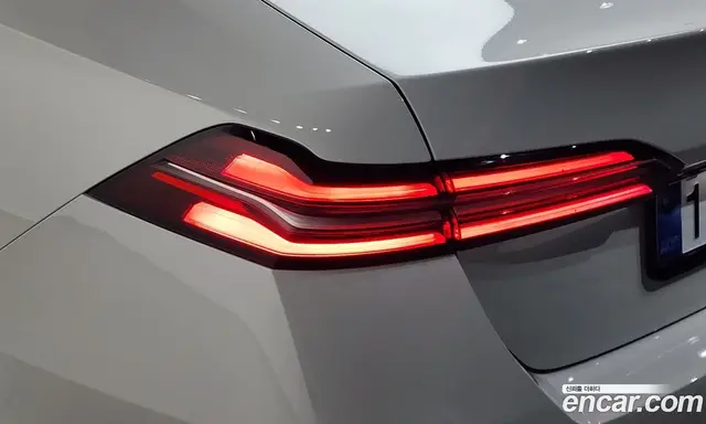 BMW 5 серия 2025 2.0 автомат (гидро), миниатюра 9