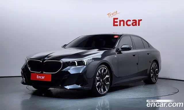 BMW 5 серия 2025 3.0 автомат (гидро), миниатюра 1 BMW 5 серия 2025 3.0 автомат (гидро), миниатюра 1