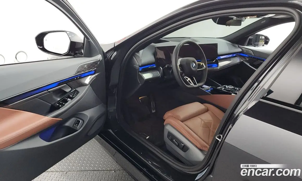 BMW 5 серия 2025 3.0 автомат (гидро), фото 13 BMW 5 серия 2025 3.0 автомат (гидро), фото 13