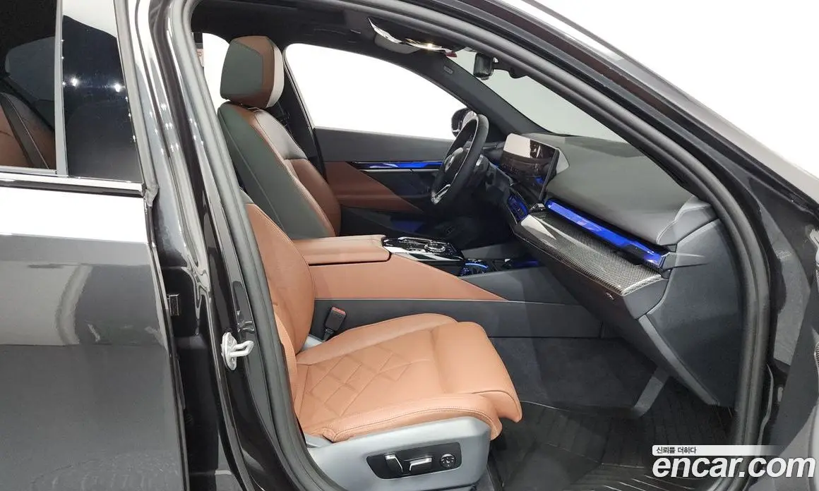 BMW 5 серия 2025 3.0 автомат (гидро), фото 16 BMW 5 серия 2025 3.0 автомат (гидро), фото 16