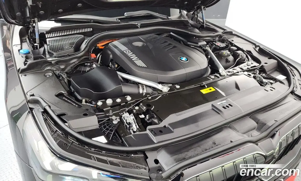 BMW 5 серия 2025 3.0 автомат (гидро), фото 6 BMW 5 серия 2025 3.0 автомат (гидро), фото 6