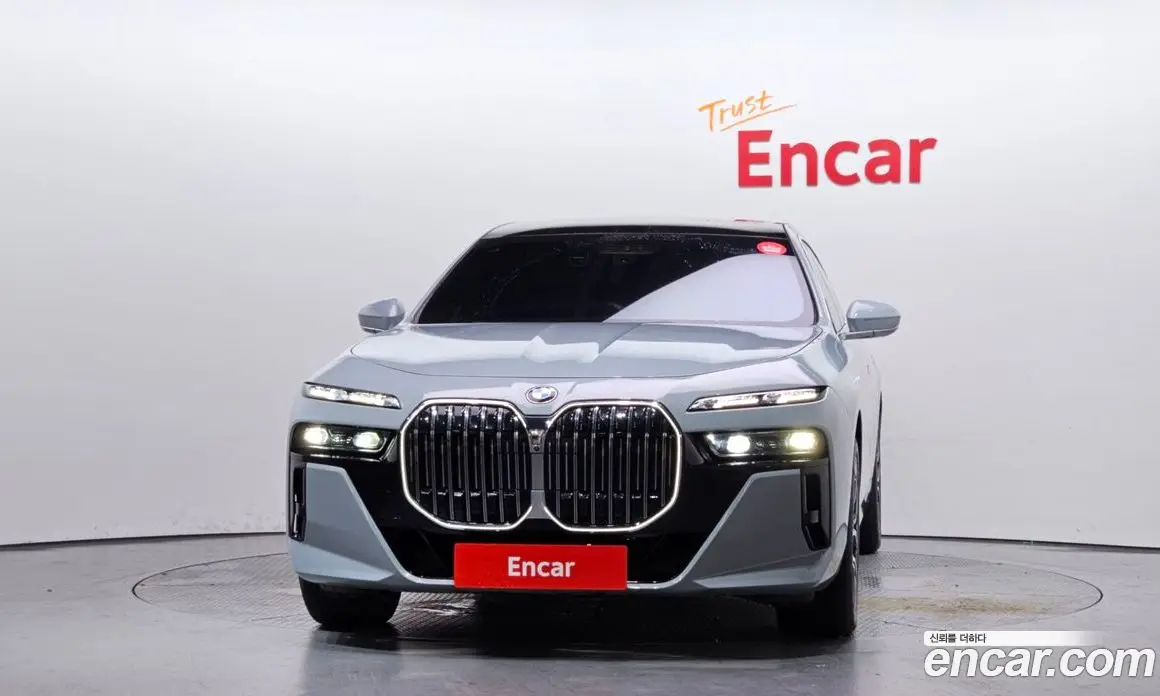 BMW 7 серия 2023 3.0 автомат (гидро), фото 3