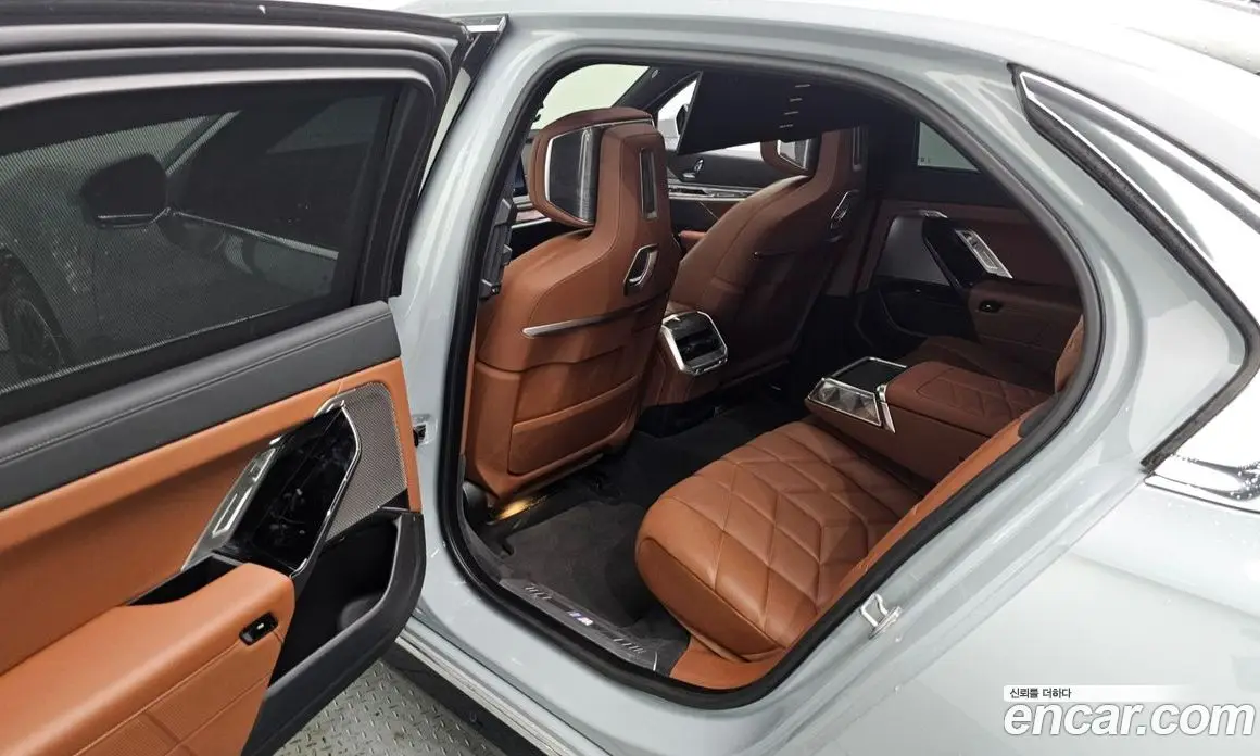 BMW 7 серия 2023 3.0 автомат (гидро), фото 25