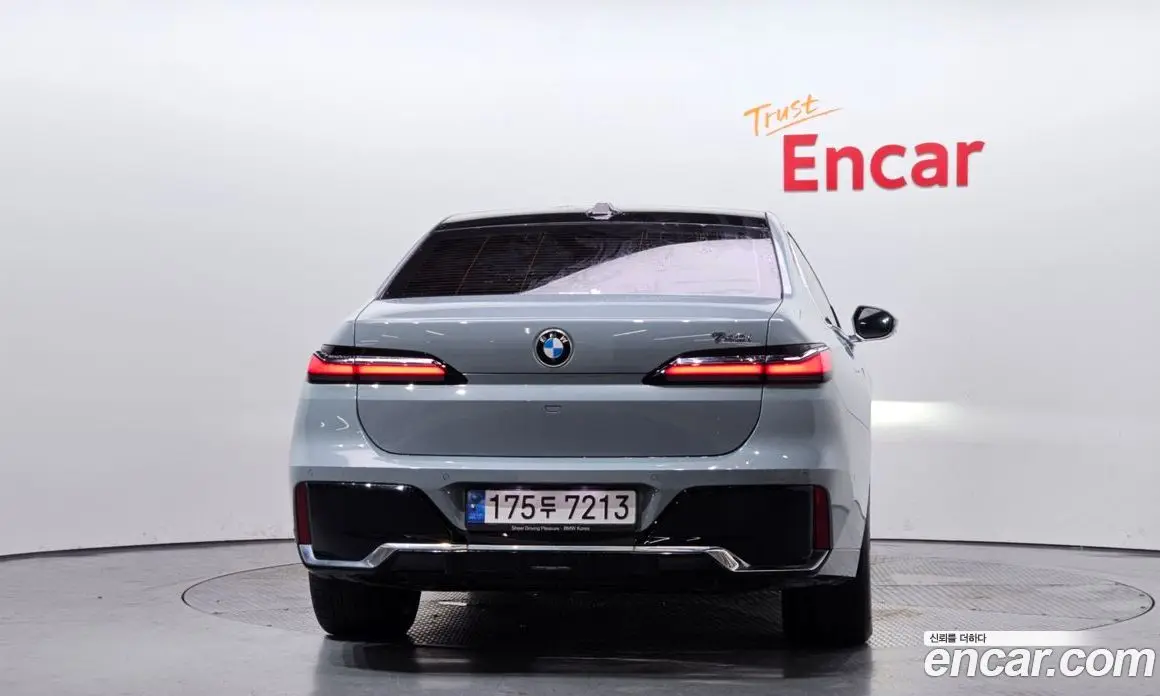 BMW 7 серия 2023 3.0 автомат (гидро), фото 4