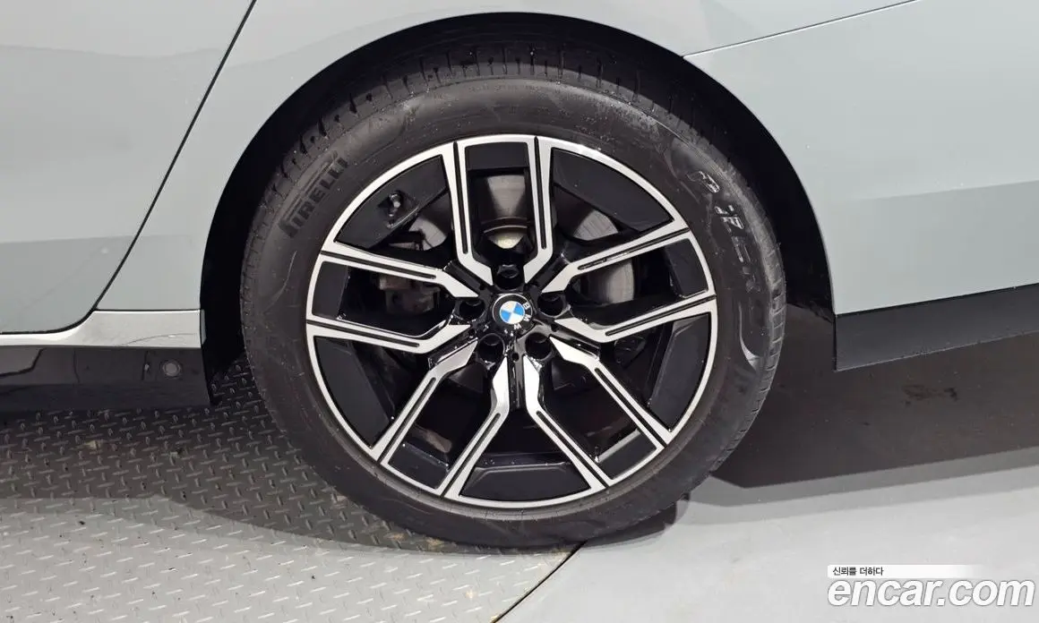 BMW 7 серия 2023 3.0 автомат (гидро), фото 7
