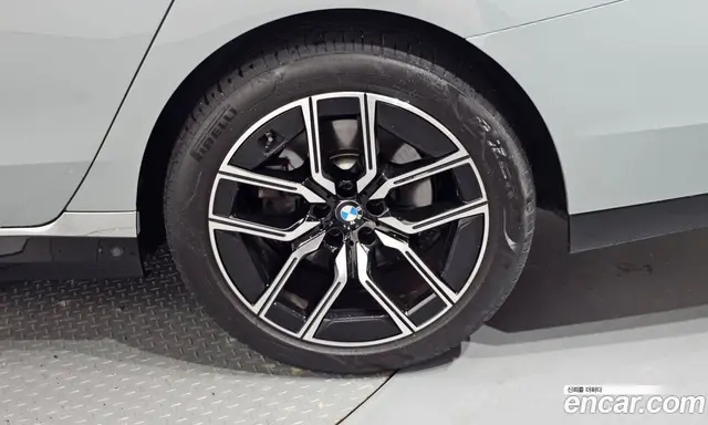 BMW 7 серия 2023 3.0 автомат (гидро), миниатюра 7