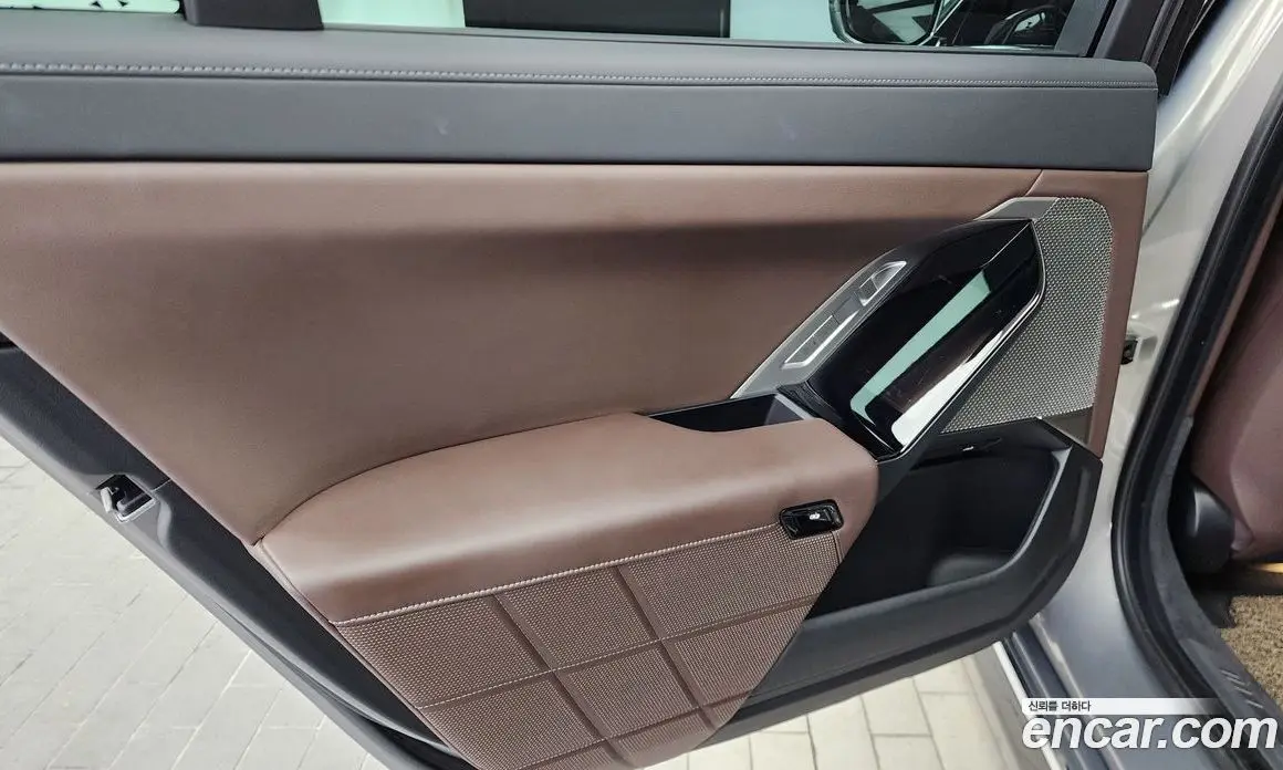 BMW 7 серия 2023 3.0 автомат (гидро), фото 15