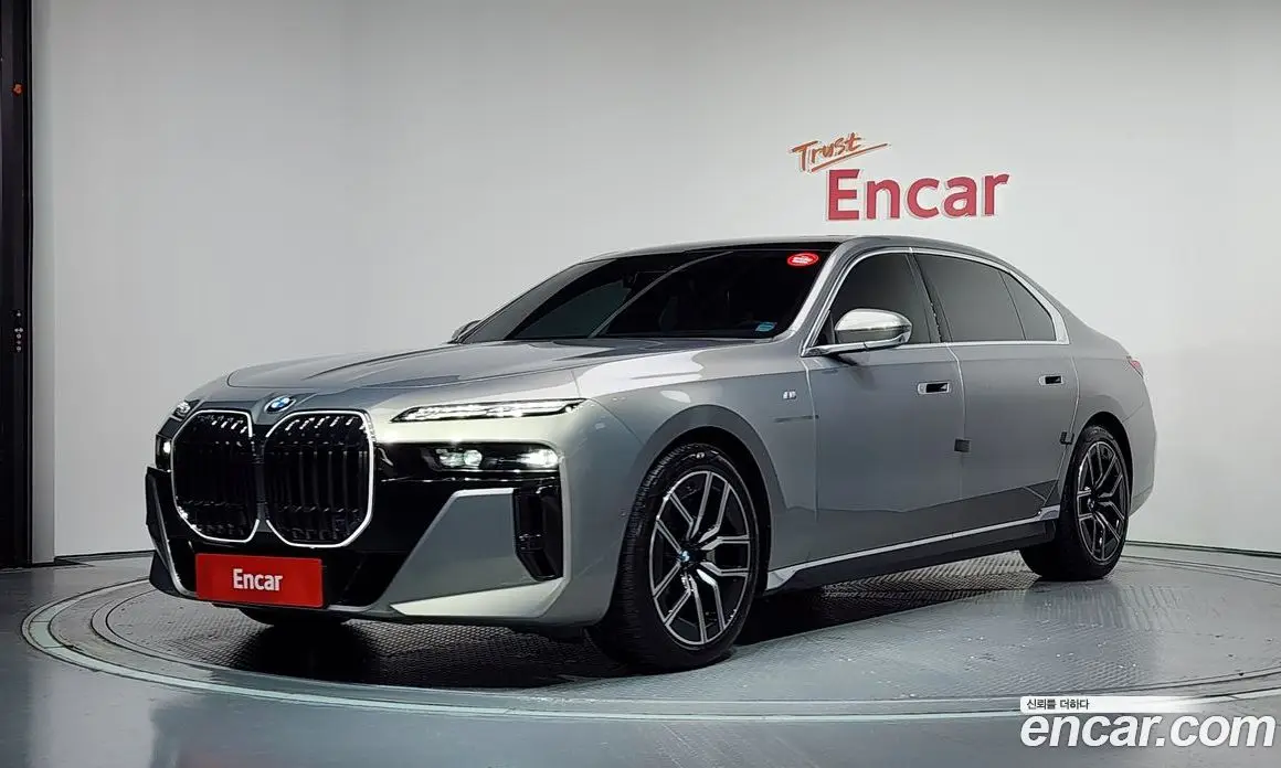 BMW 7 серия 2023 3.0 автомат (гидро), фото 3
