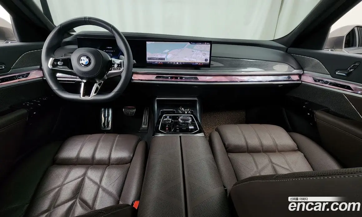 BMW 7 серия 2023 3.0 автомат (гидро), фото 10