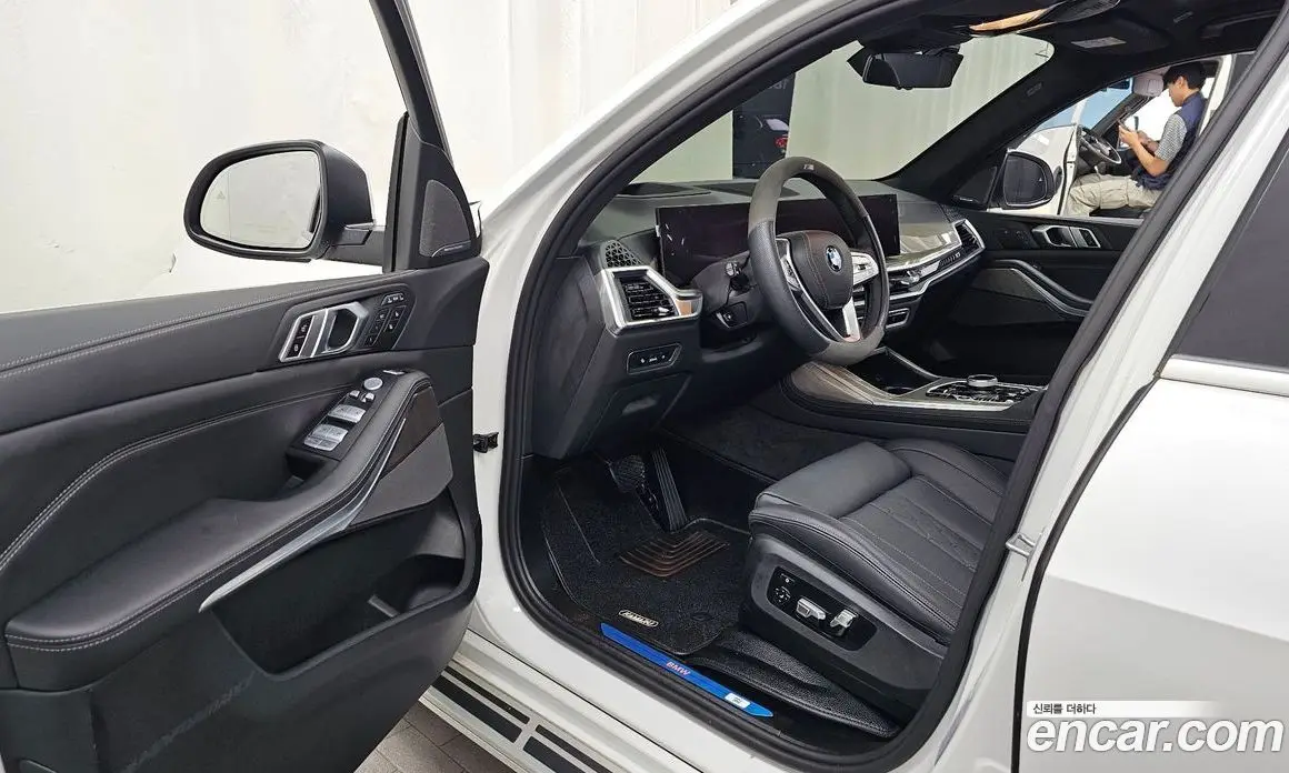BMW X7 2024 3.0 автомат (гидро), фото 13