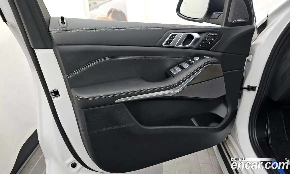 BMW X7 2024 3.0 автомат (гидро), фото 14