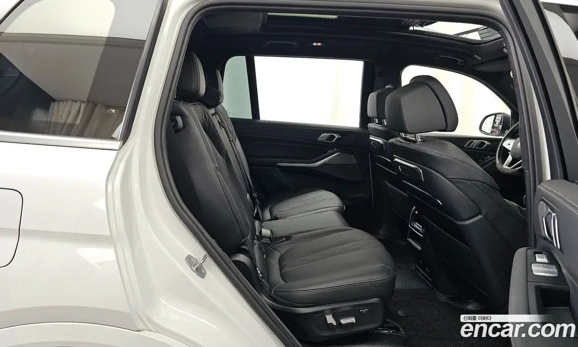 BMW X7 2024 3.0 автомат (гидро), фото 18