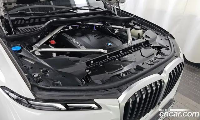 BMW X7 2024 3.0 автомат (гидро), миниатюра 6