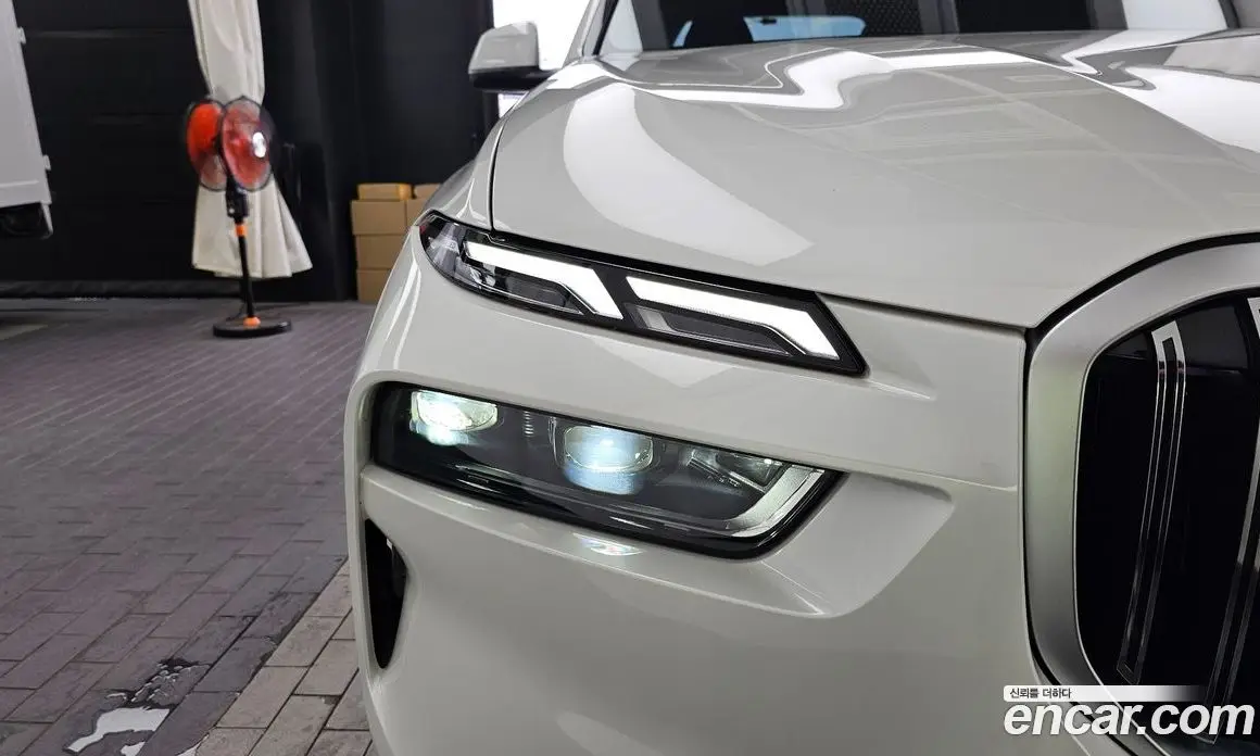 BMW X7 2024 3.0 автомат (гидро), фото 8