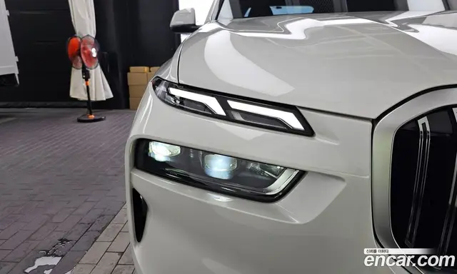 BMW X7 2024 3.0 автомат (гидро), миниатюра 8