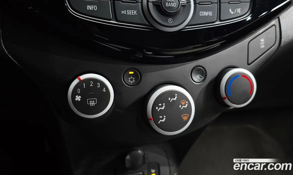 Chevrolet Spark 2015 1.0 автомат (гидро), фото 28 Chevrolet Spark 2015 1.0 автомат (гидро), фото 28