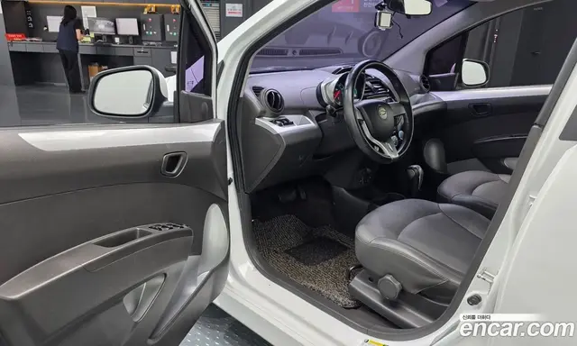 Chevrolet Spark 2015 1.0 автомат (гидро), миниатюра 12