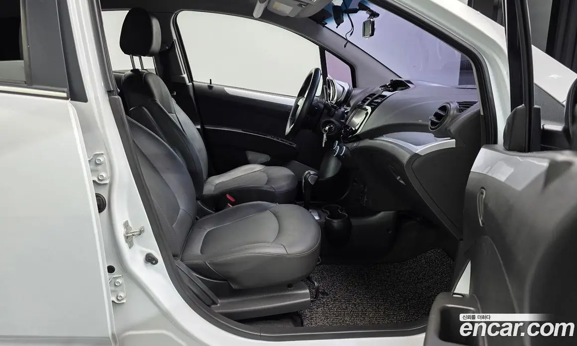 Chevrolet Spark 2015 1.0 автомат (гидро), фото 15 Chevrolet Spark 2015 1.0 автомат (гидро), фото 15