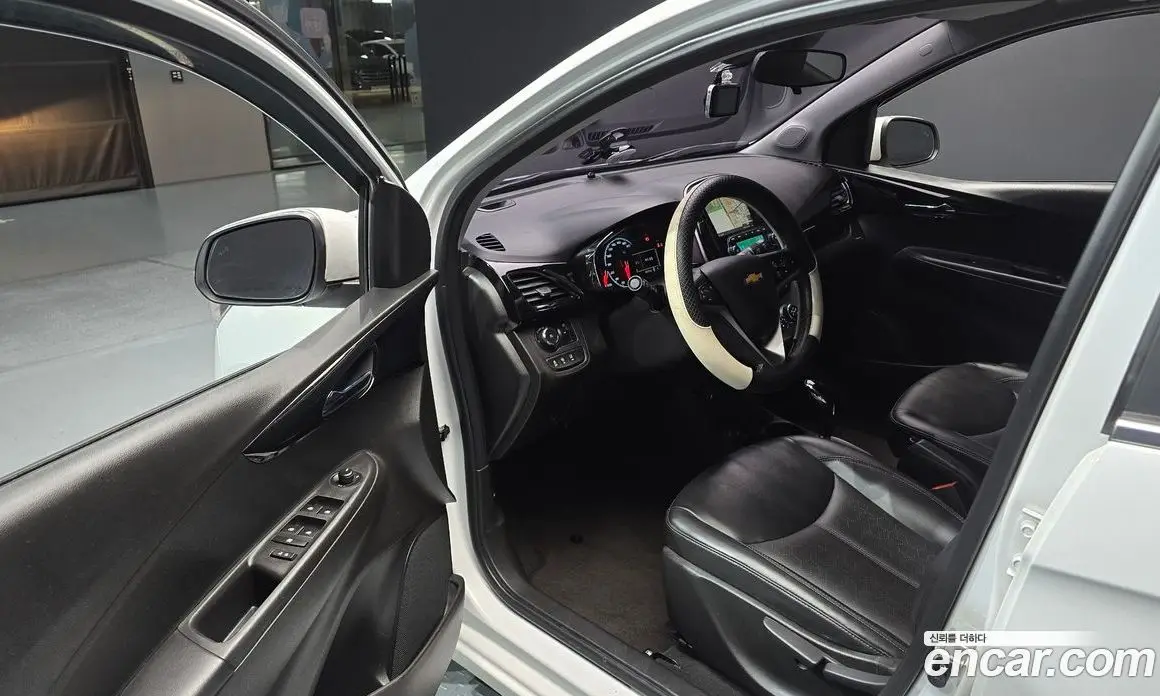 Chevrolet Spark 2016 1.0 автомат (гидро), фото 10 Chevrolet Spark 2016 1.0 автомат (гидро), фото 10