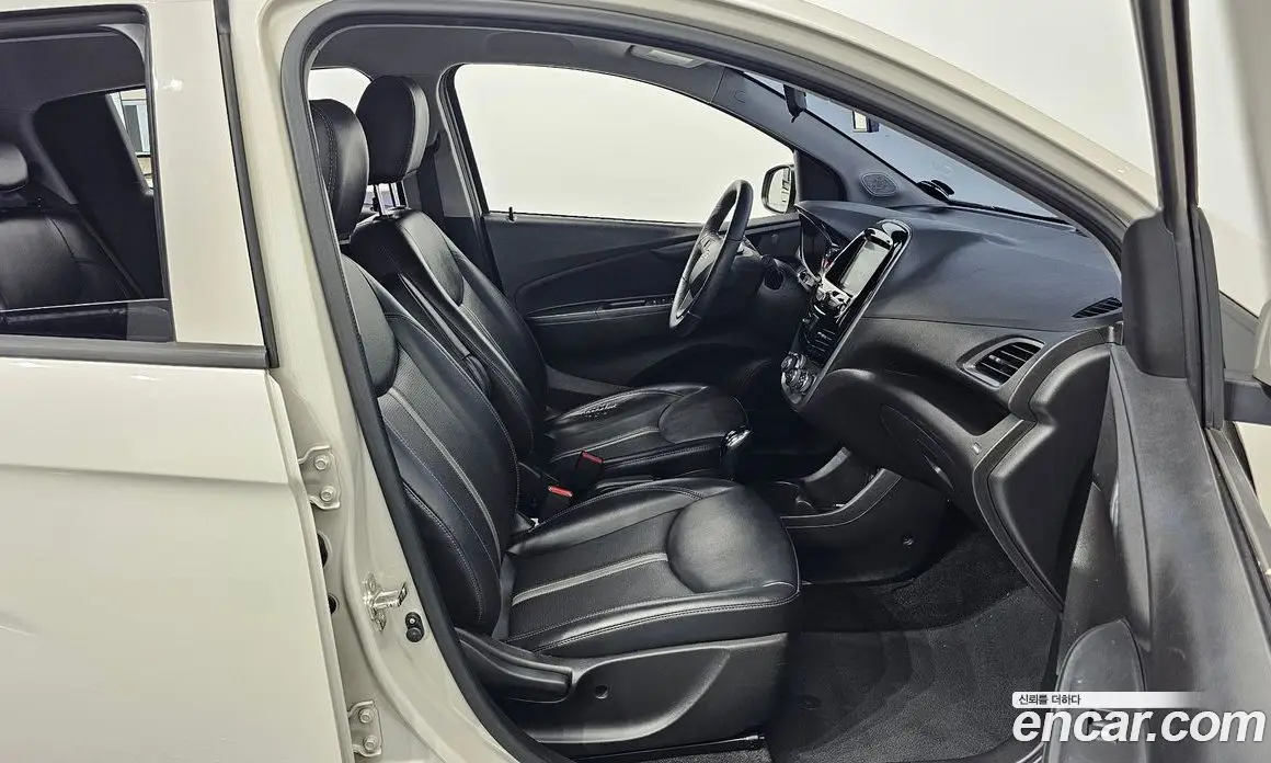 Chevrolet Spark 2019 1.0 автомат (гидро), фото 16 Chevrolet Spark 2019 1.0 автомат (гидро), фото 16
