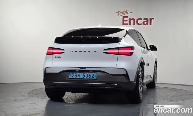 Genesis GV60 2022 0.1 автомат (гидро), миниатюра 4 Genesis GV60 2022 0.1 автомат (гидро), миниатюра 4