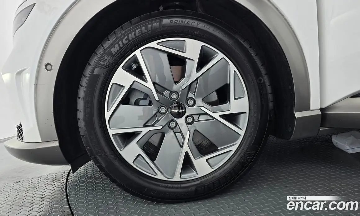 Genesis GV60 2022 0.1 автомат (гидро), фото 5 Genesis GV60 2022 0.1 автомат (гидро), фото 5