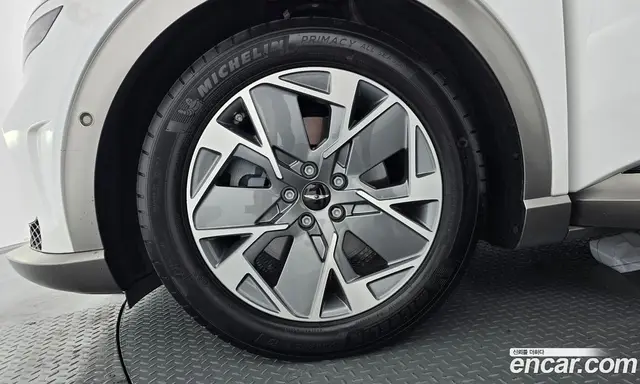 Genesis GV60 2022 0.1 автомат (гидро), миниатюра 5 Genesis GV60 2022 0.1 автомат (гидро), миниатюра 5
