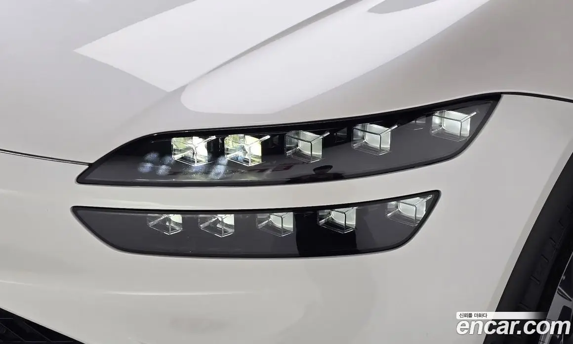 Genesis GV60 2022 0.1 автомат (гидро), фото 8 Genesis GV60 2022 0.1 автомат (гидро), фото 8