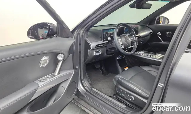 Genesis GV60 2022 0.1 автомат (гидро), миниатюра 12