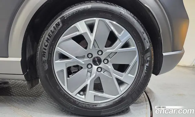 Genesis GV60 2022 0.1 автомат (гидро), миниатюра 6 Genesis GV60 2022 0.1 автомат (гидро), миниатюра 6