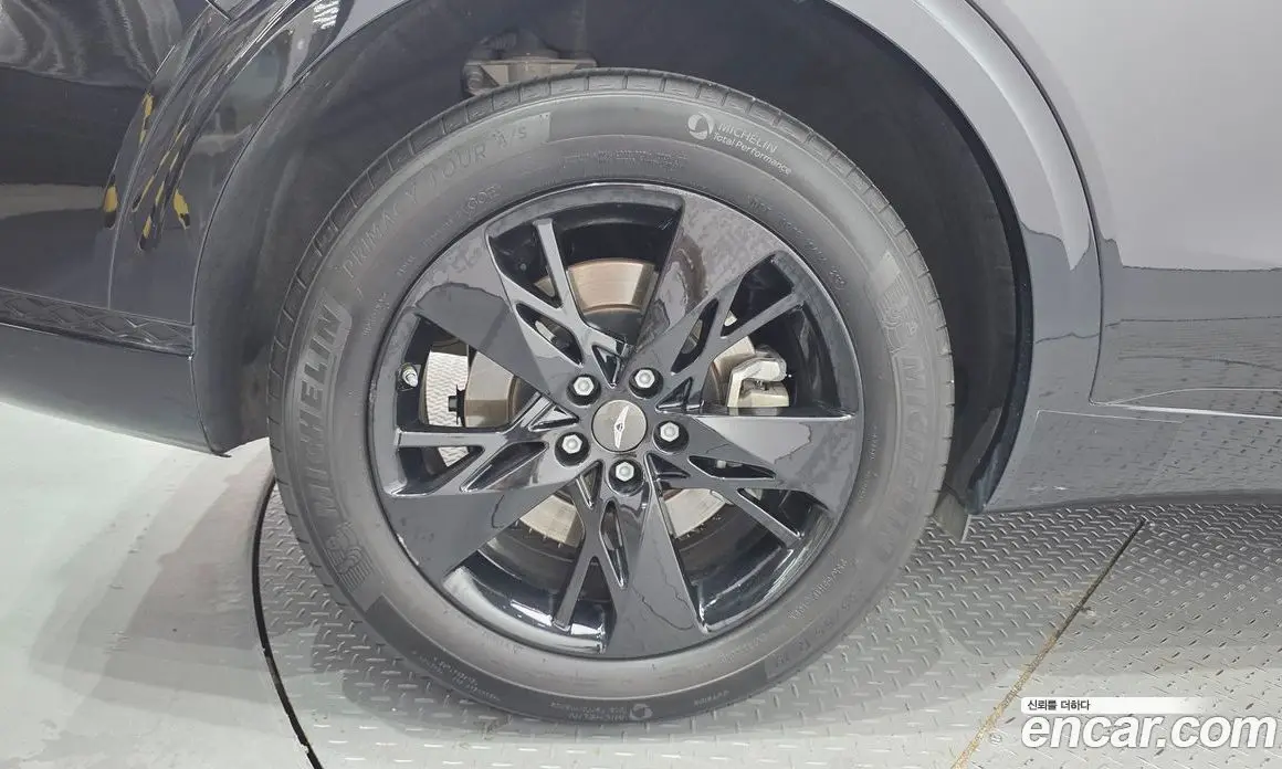Genesis GV70 2021 2.5 автомат (гидро), фото 5 Genesis GV70 2021 2.5 автомат (гидро), фото 5