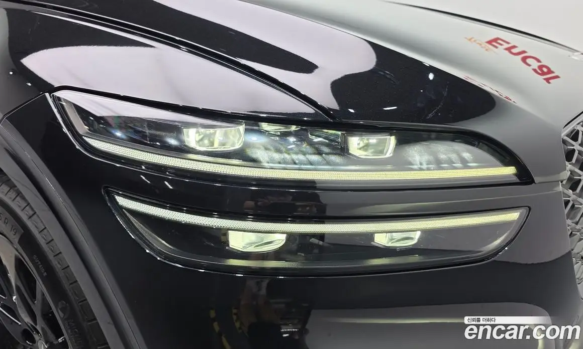 Genesis GV70 2021 2.5 автомат (гидро), фото 8 Genesis GV70 2021 2.5 автомат (гидро), фото 8