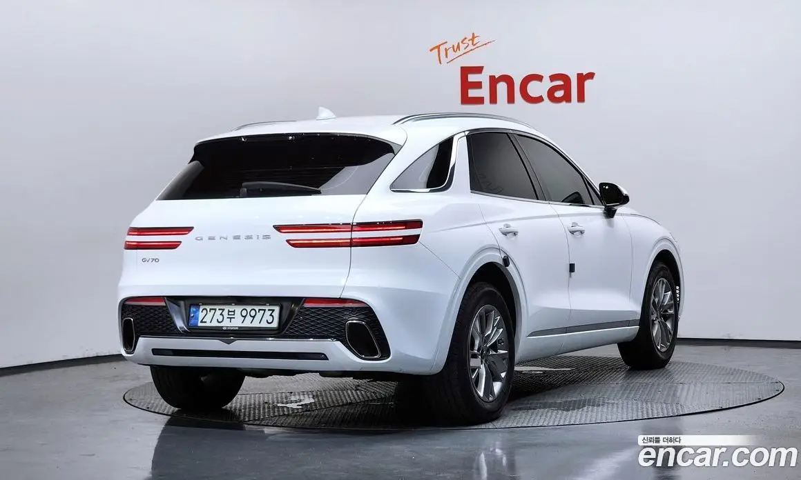 Genesis GV70 2021 2.5 автомат (гидро), фото 2 Genesis GV70 2021 2.5 автомат (гидро), фото 2