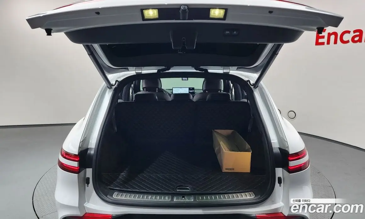 Genesis GV70 2021 2.5 автомат (гидро), фото 18 Genesis GV70 2021 2.5 автомат (гидро), фото 18