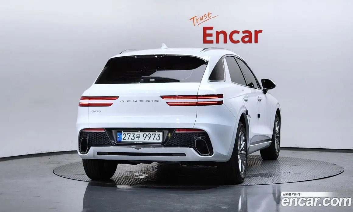 Genesis GV70 2021 2.5 автомат (гидро), фото 4 Genesis GV70 2021 2.5 автомат (гидро), фото 4