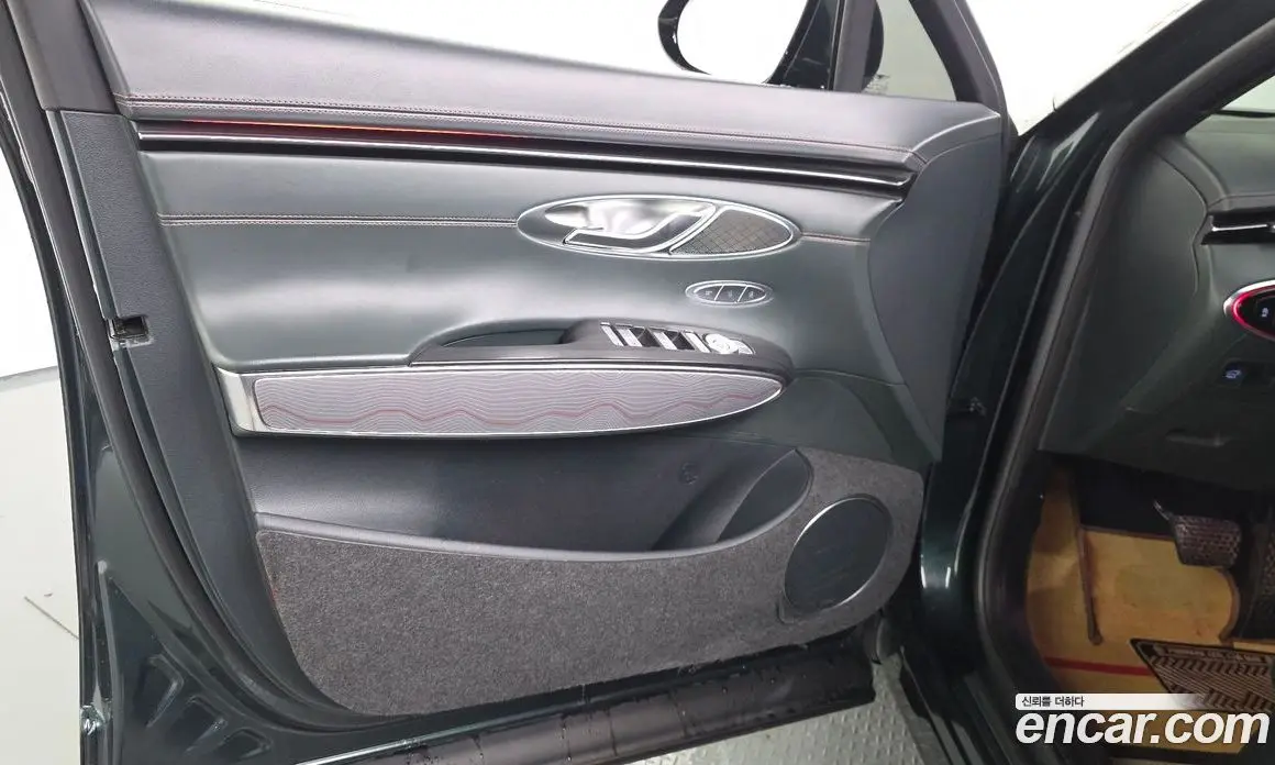 Genesis GV70 2021 2.5 автомат (гидро), фото 13 Genesis GV70 2021 2.5 автомат (гидро), фото 13