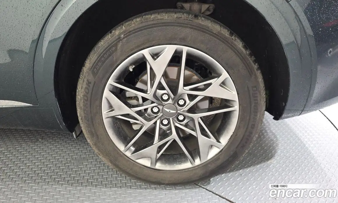 Genesis GV70 2021 2.5 автомат (гидро), фото 6 Genesis GV70 2021 2.5 автомат (гидро), фото 6