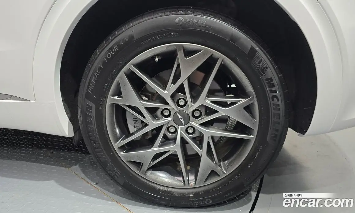 Genesis GV70 2022 2.5 автомат (гидро), фото 7 Genesis GV70 2022 2.5 автомат (гидро), фото 7